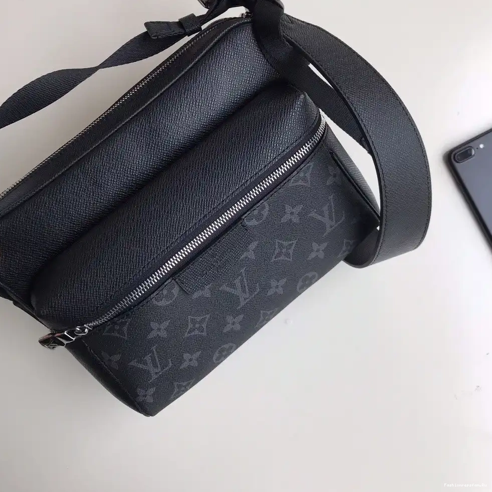 FS CHEAP Louis Vuitton Messenger 0529
